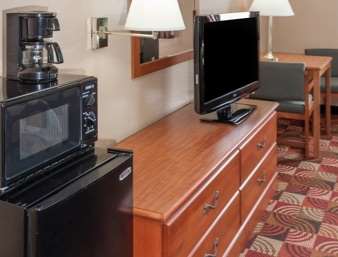 Super 8 by Wyndham Shipshewana