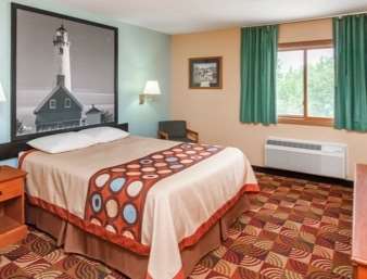 Super 8 by Wyndham Shipshewana