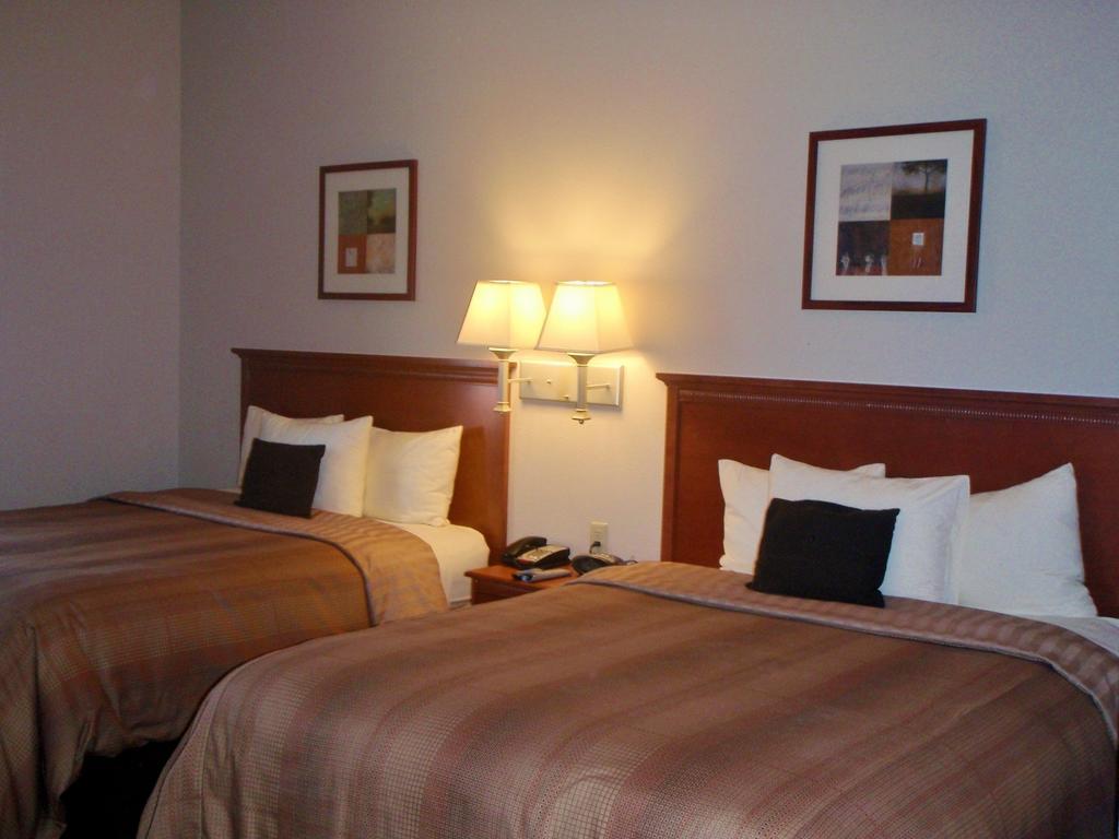 Candlewood Suites South Bend Airport