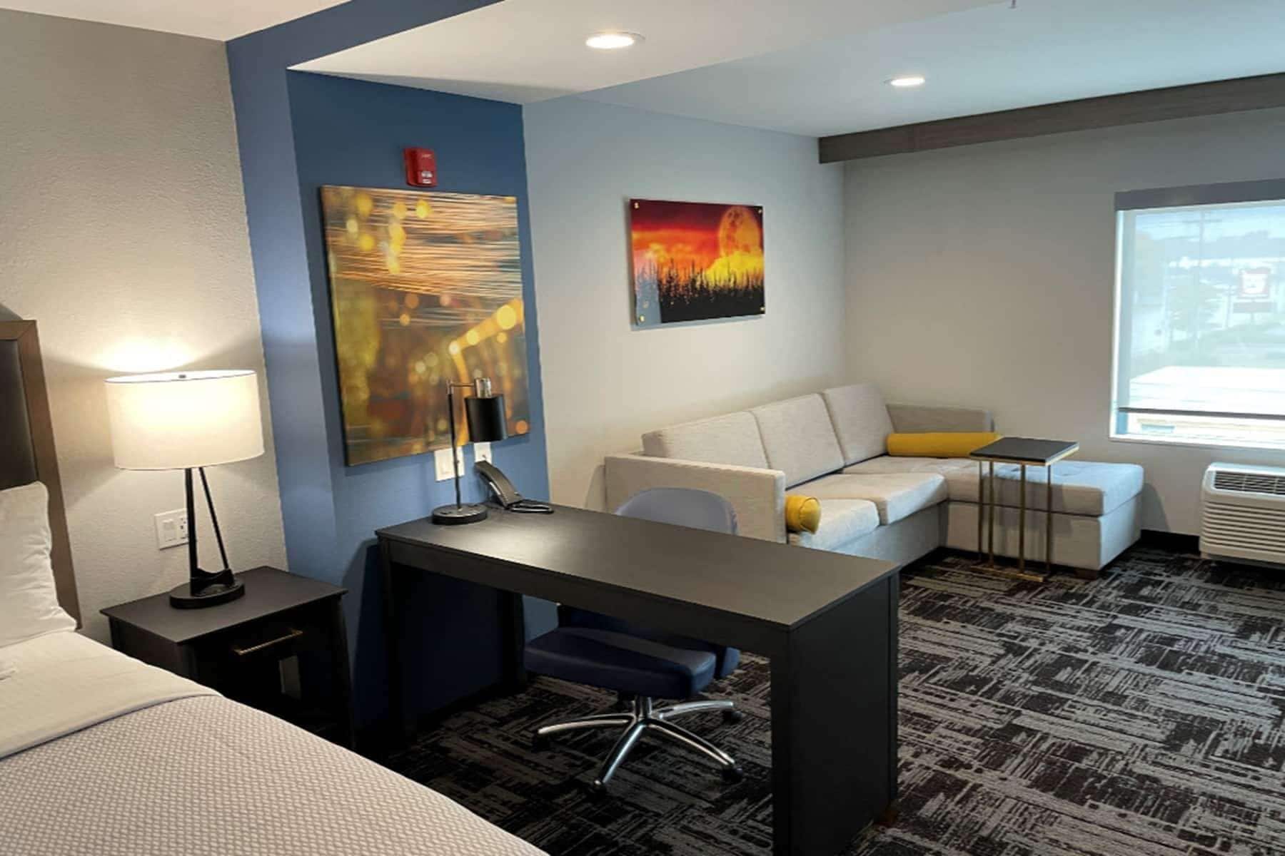 La Quinta Inn & Suites by Wyndham South Bend near Notre Dame