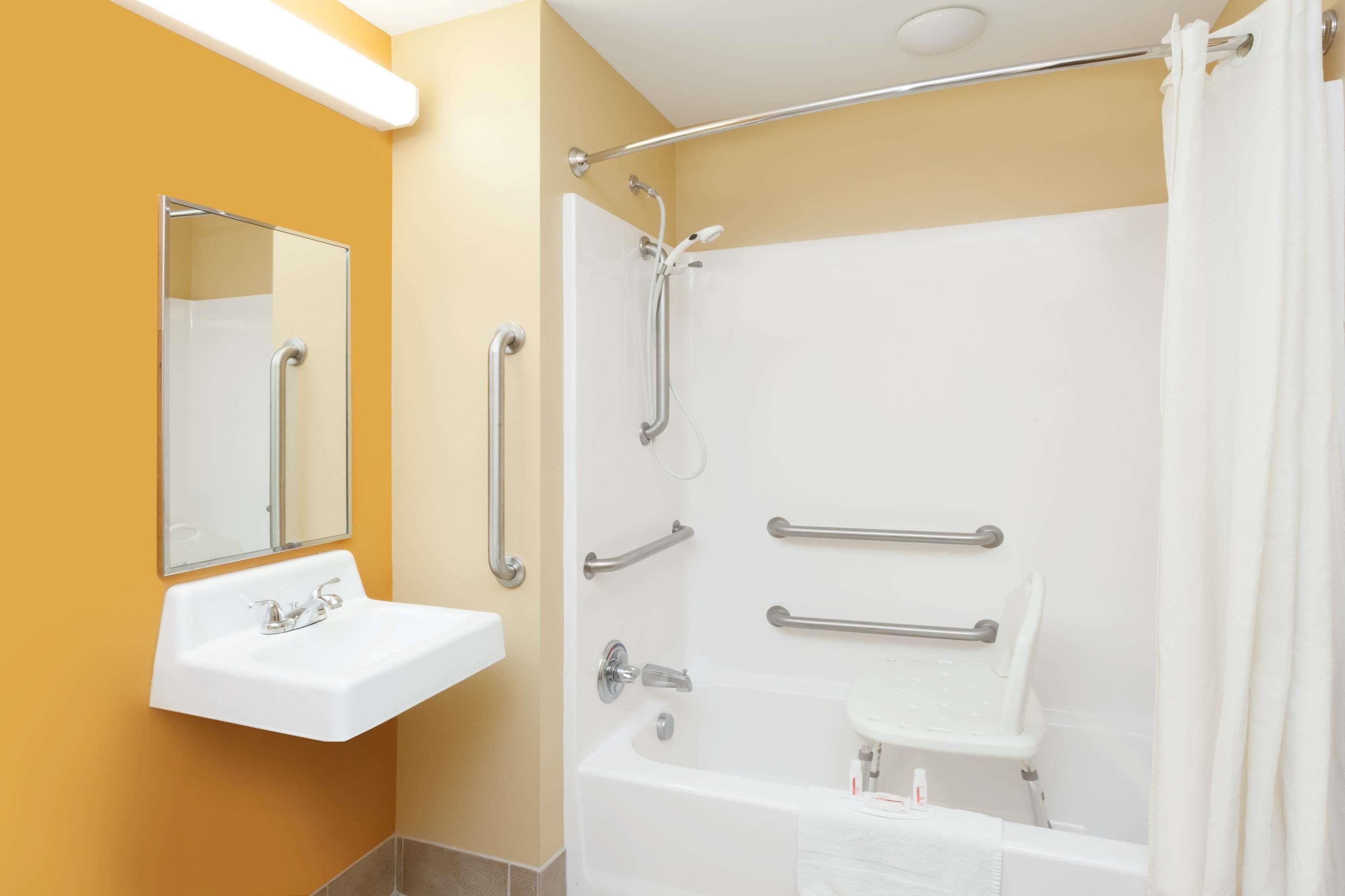 Microtel Inn & Suites by Wyndham South Bend/At Notre Dame