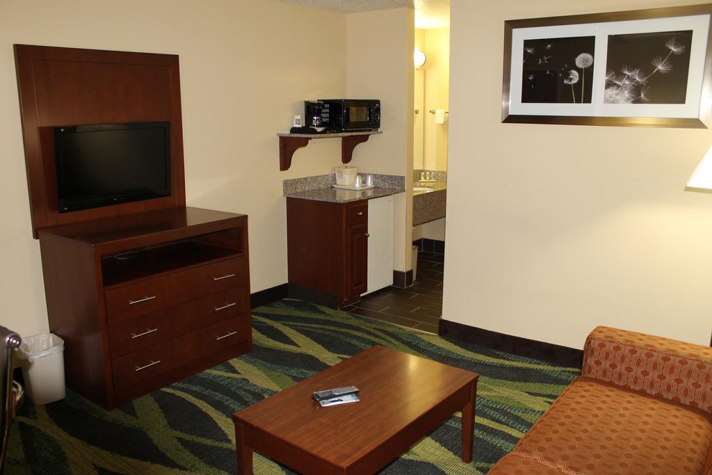 Quality Inn & Suites