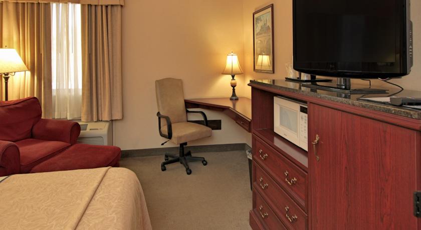Baymont by Wyndham South Bend Near Notre Dame