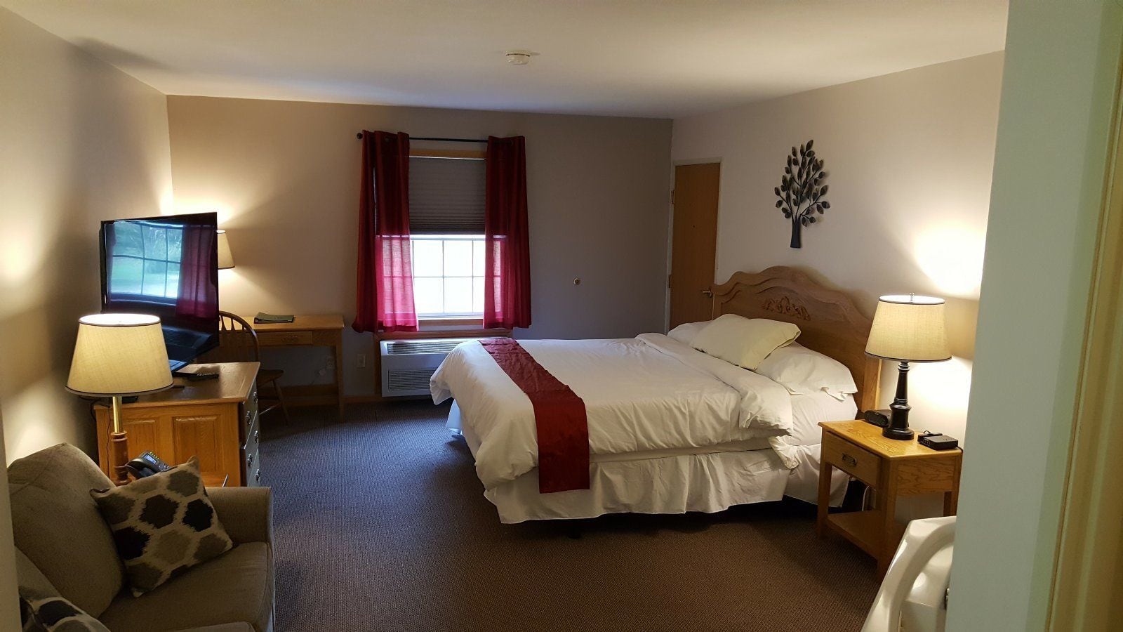 Brook Pointe Inn