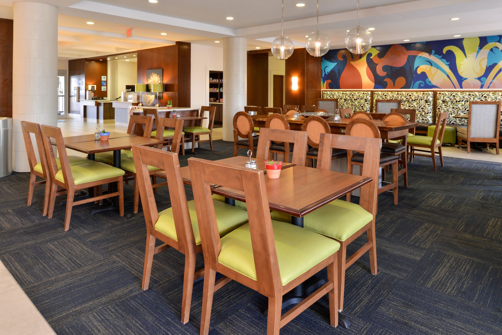 Holiday Inn Express Hotel & Suites Terra Haute
