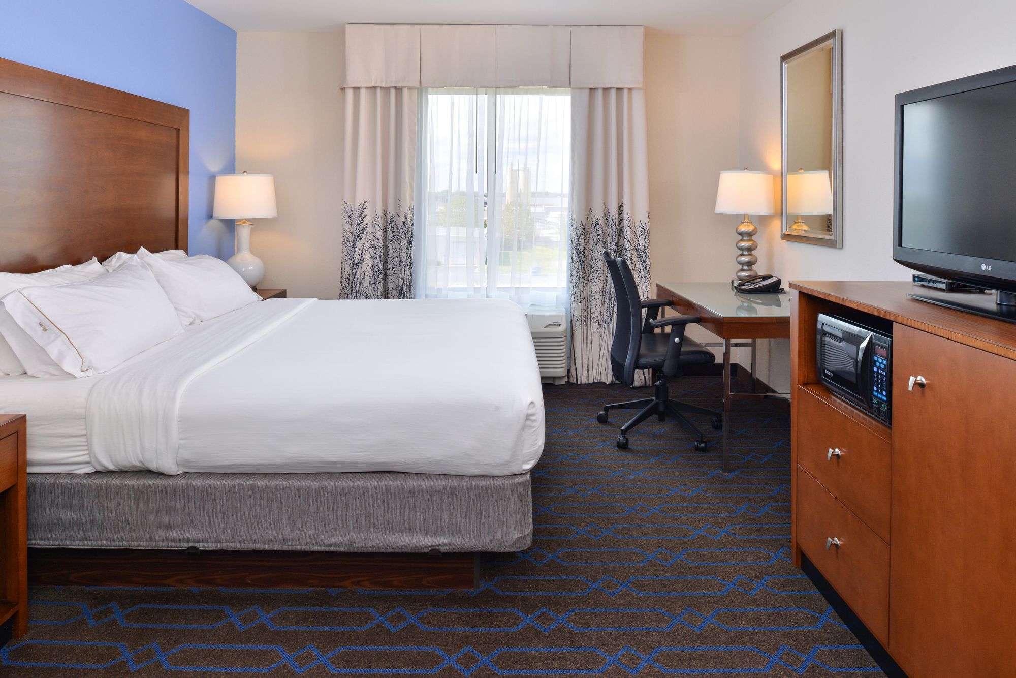 Holiday Inn Express Hotel & Suites Terra Haute