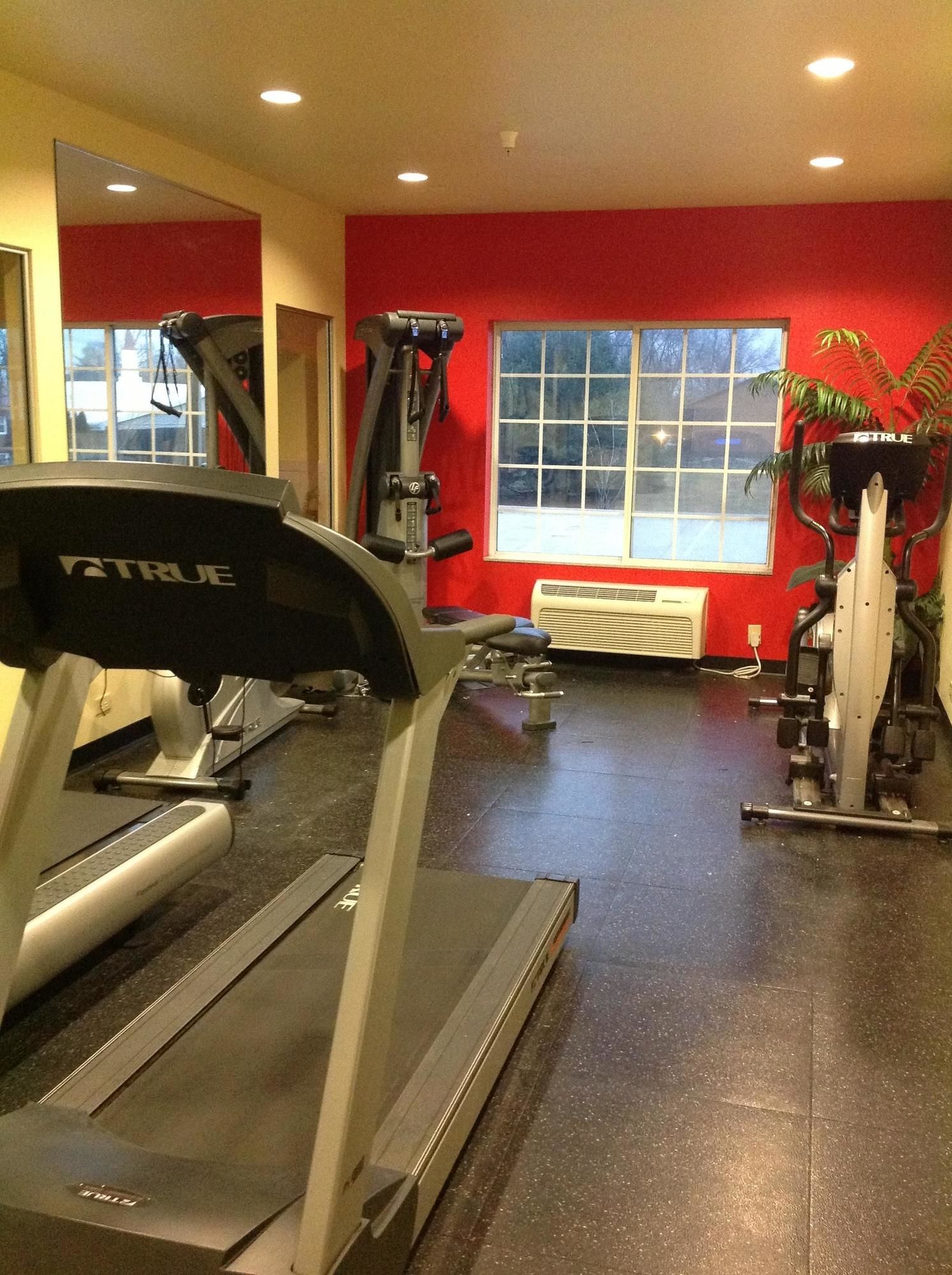 Country Inn & Suites by Radisson, Valparaiso, IN