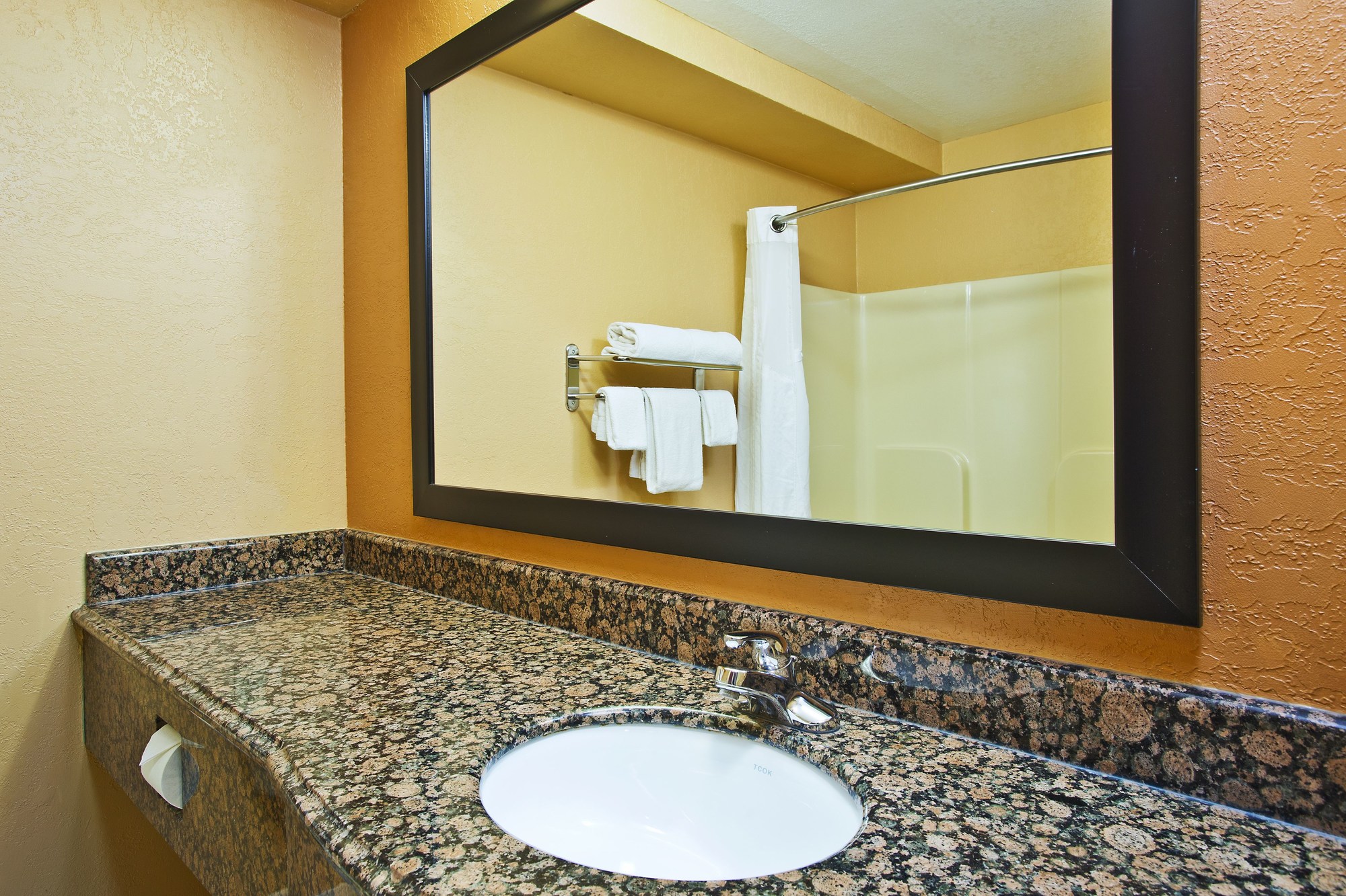 Holiday Inn Express & Suites Wabash