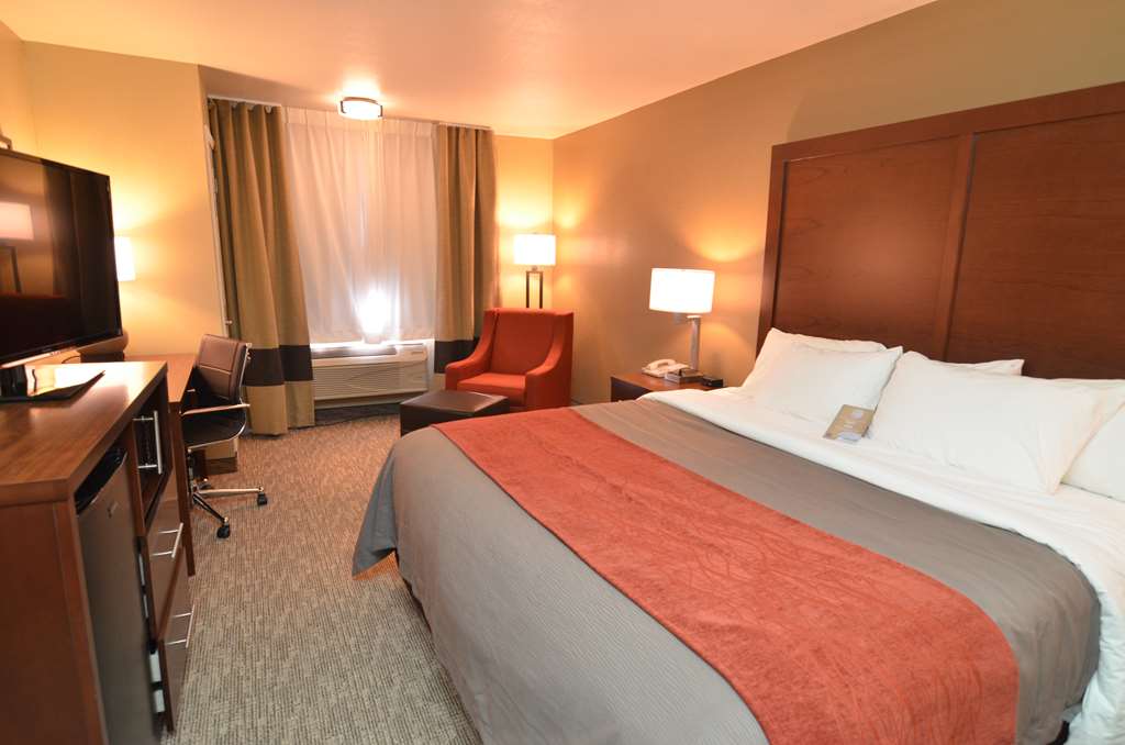 Super 8 by Wyndham Altoona