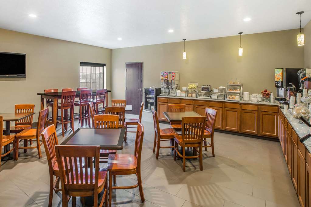 Super 8 by Wyndham Altoona