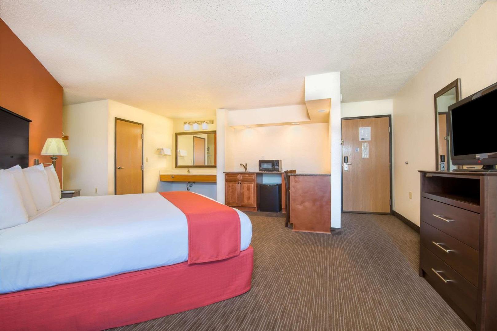 AmericInn by Wyndham Ames