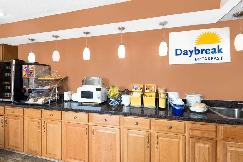 Days Inn by Wyndham Ames