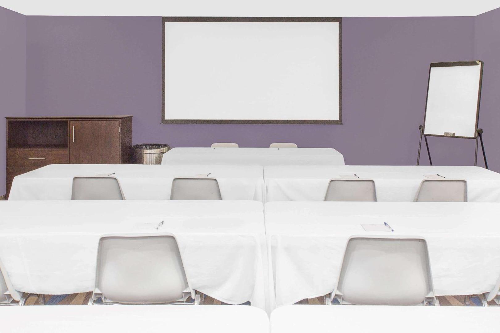 Microtel Inn & Suites by Wyndham Ames