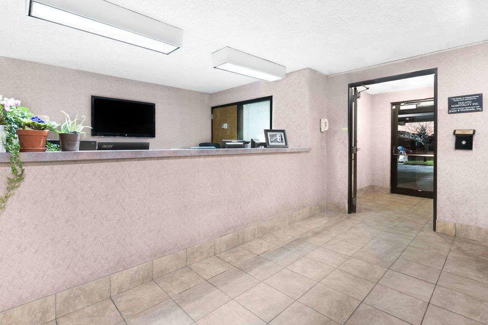 Super 8 by Wyndham Ames