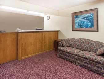 Super 8 by Wyndham Anamosa IA