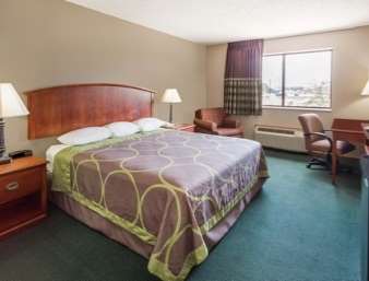 Super 8 by Wyndham Anamosa IA