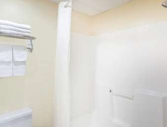 Super 8 by Wyndham Anamosa IA