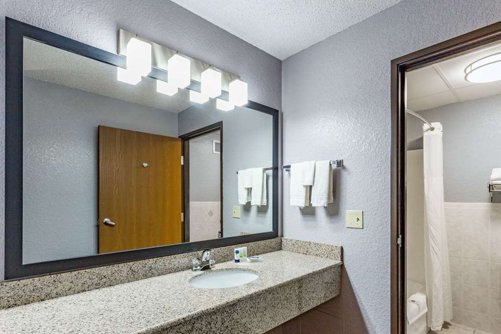 AmericInn by Wyndham Ankeny/Des Moines