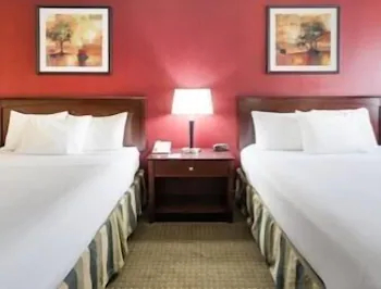 Ramada by Wyndham Bettendorf