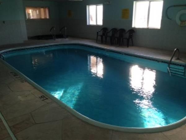 SureStay Plus Hotel by Best Western Bettendorf