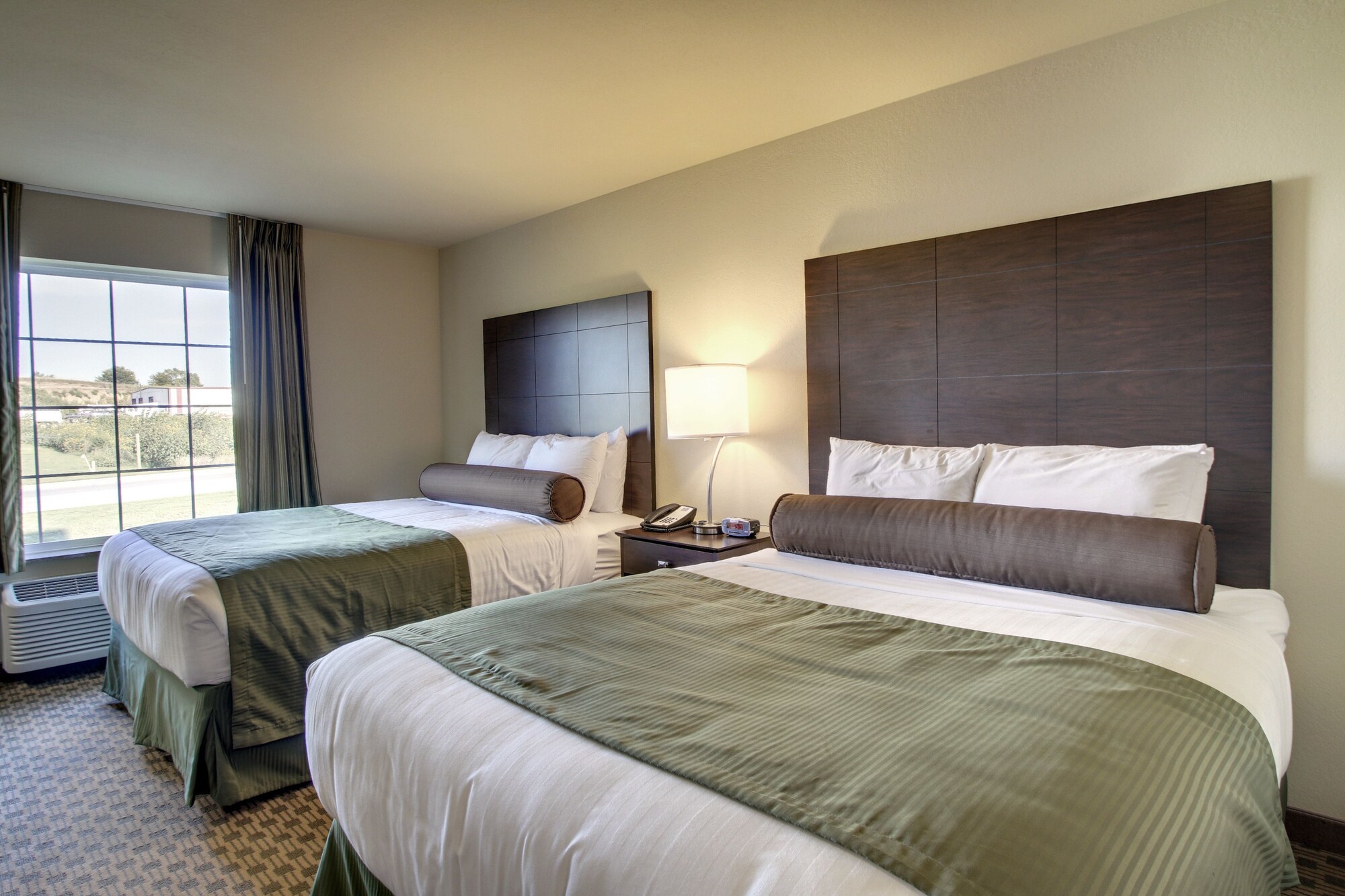 Cobblestone Inn & Suites