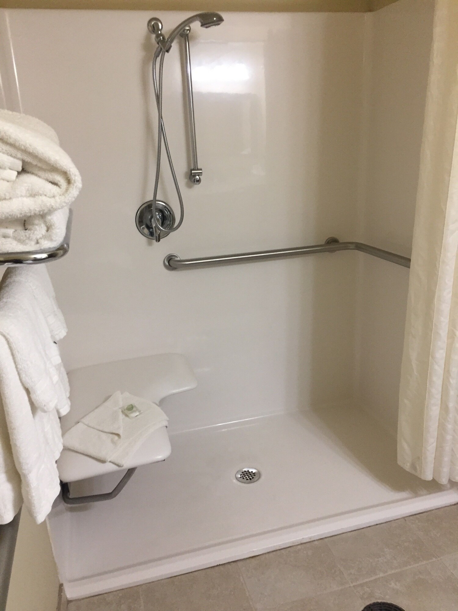 Cobblestone Inn & Suites