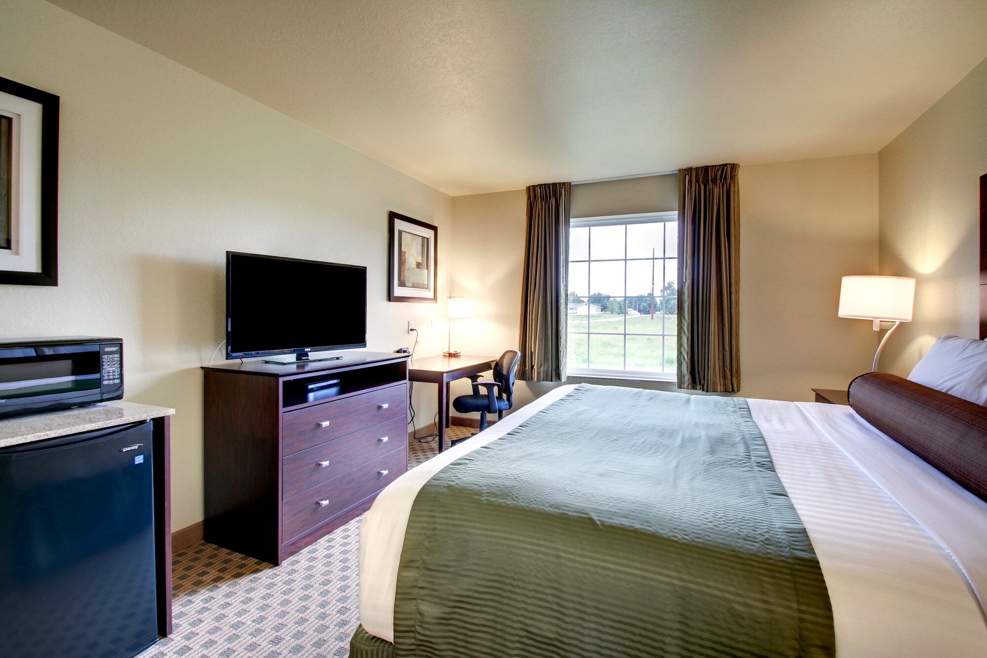 Cobblestone Inn & Suites