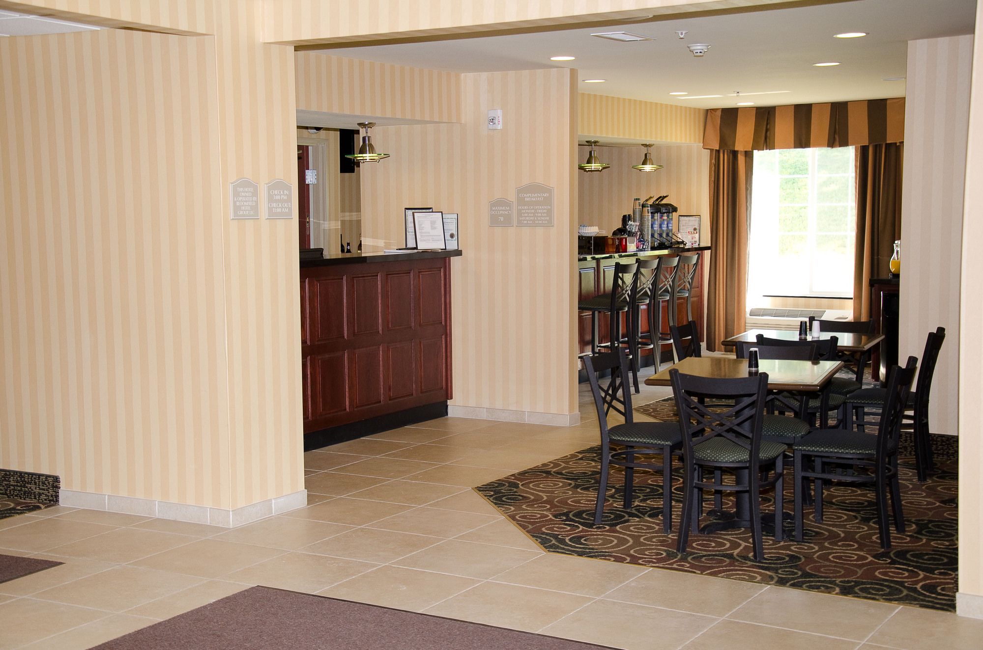 Cobblestone Inn & Suites