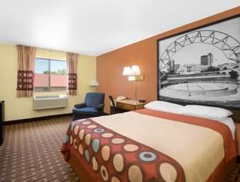 Super 8 by Wyndham Boone