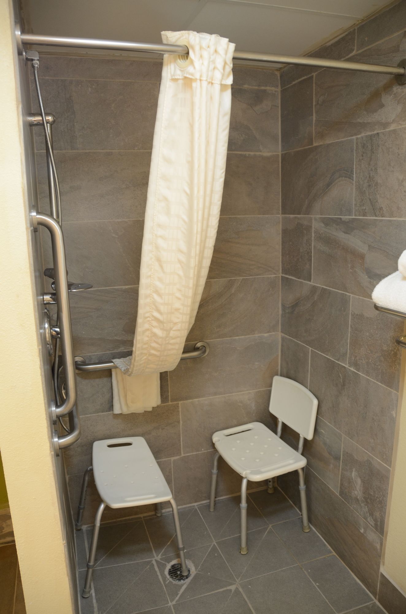 AmericInn West Burlington