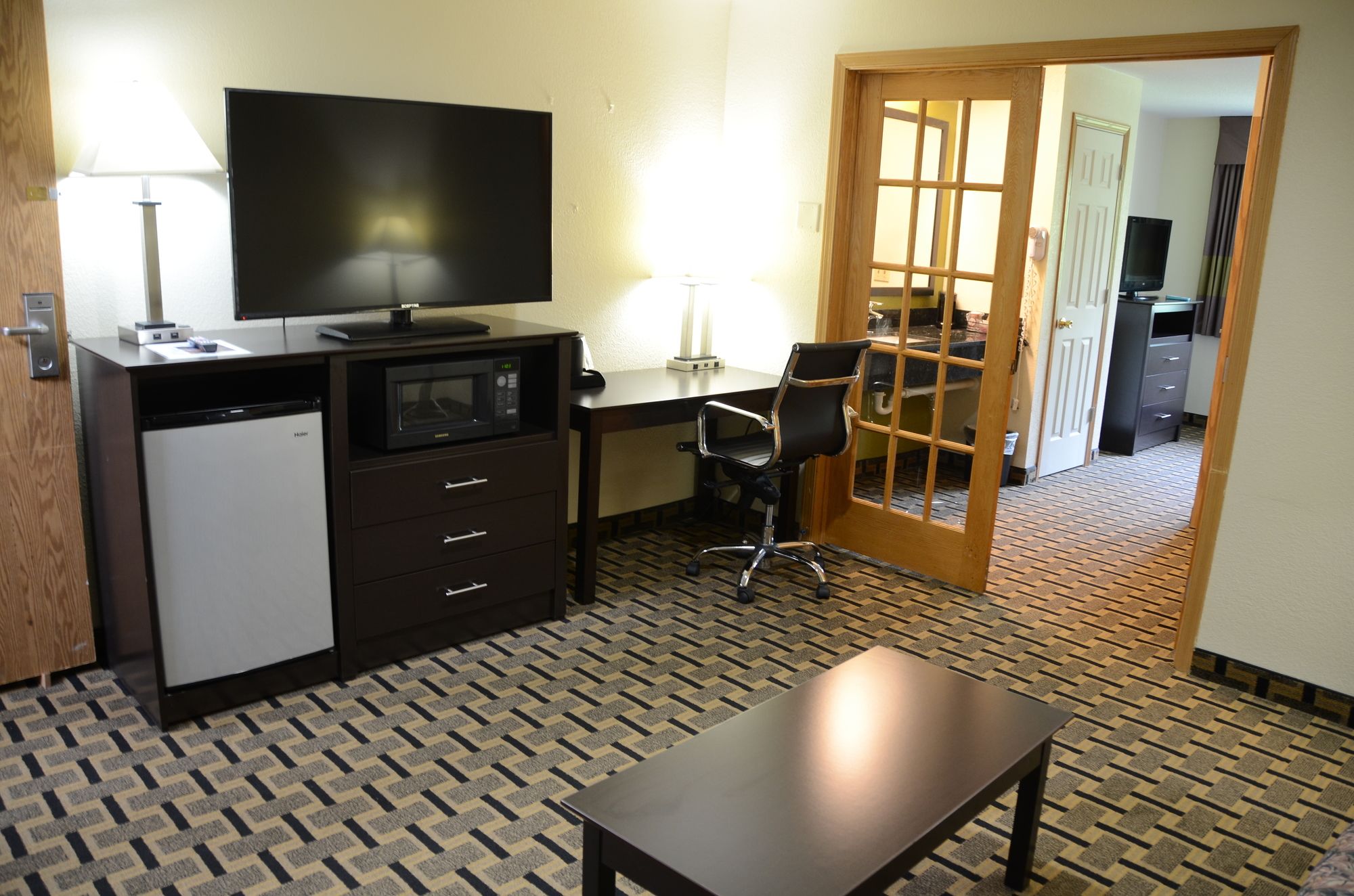 AmericInn West Burlington