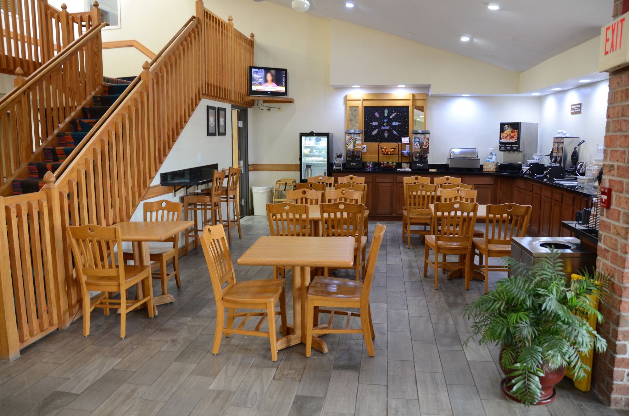 AmericInn West Burlington