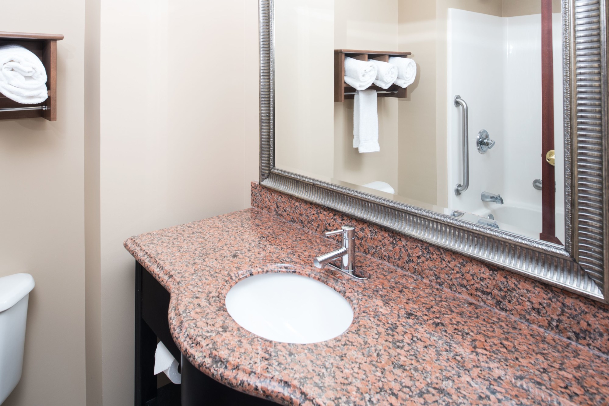 Holiday Inn Express & Suites Burlington