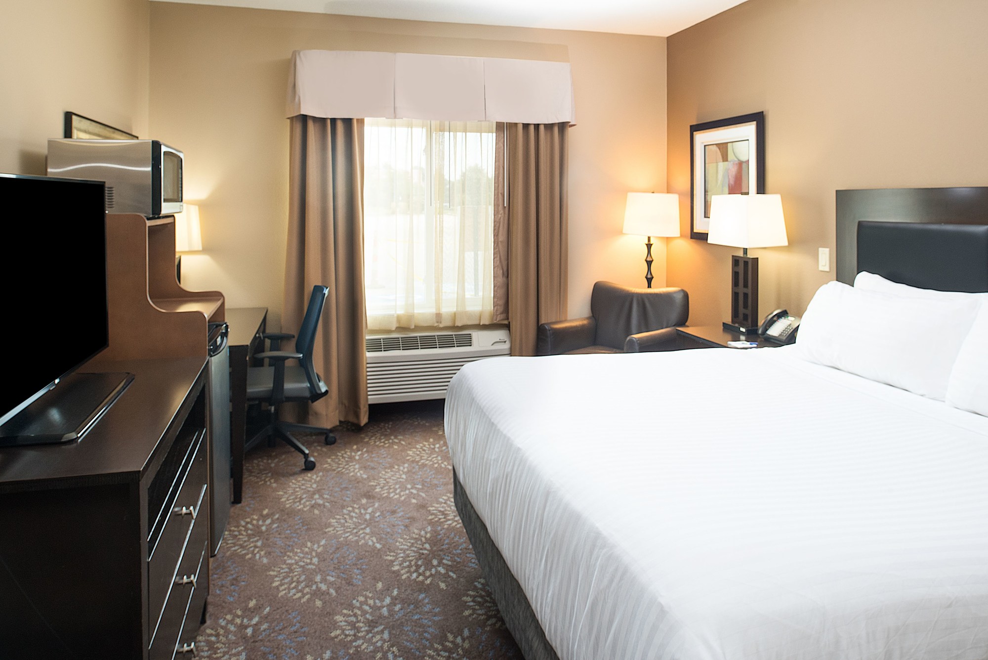 Holiday Inn Express & Suites Burlington