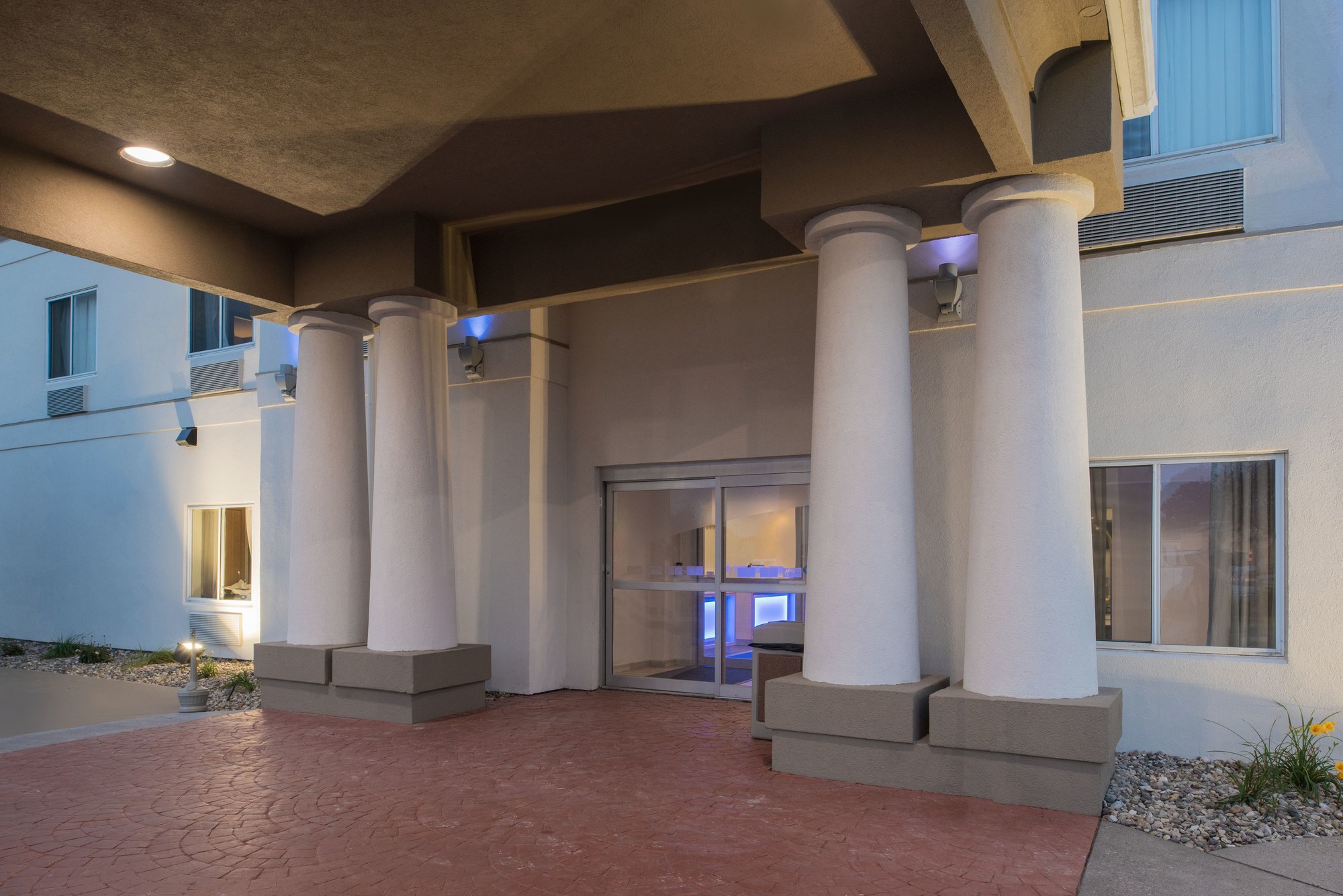 Holiday Inn Express & Suites Burlington