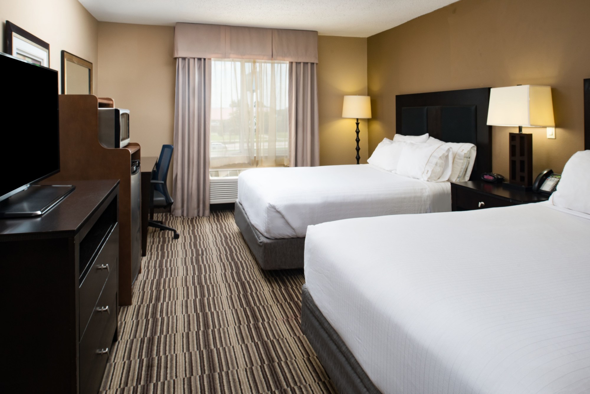 Holiday Inn Express & Suites Burlington