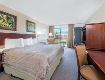 Howard Johnson by Wyndham Burlington