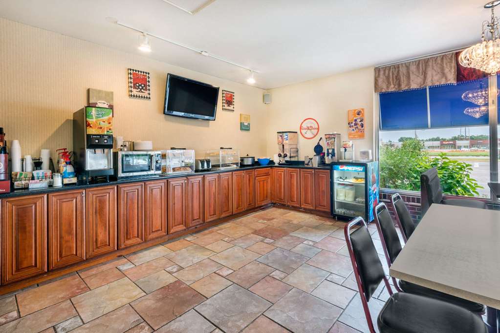 Howard Johnson by Wyndham Burlington