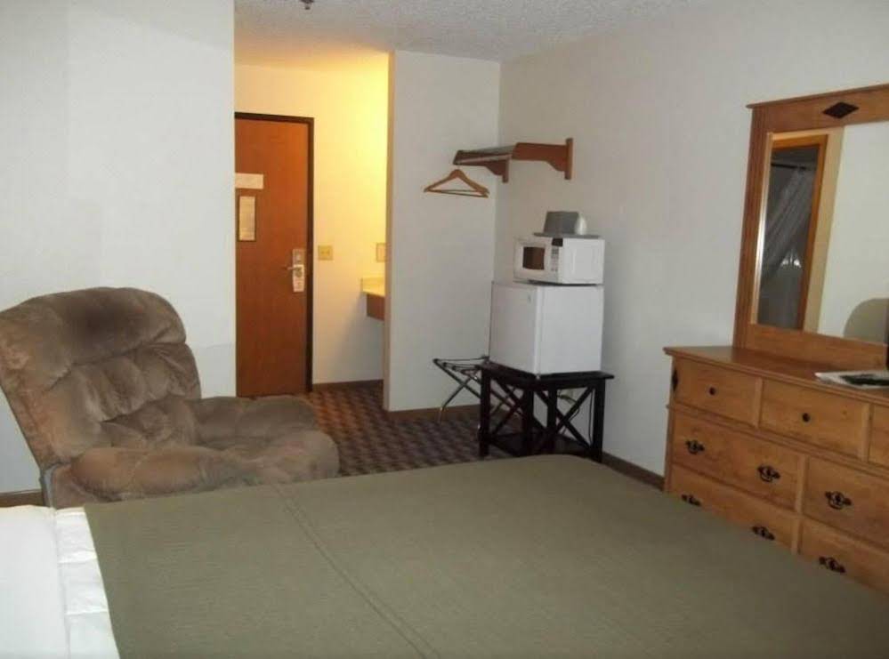 Burke Inn Motel & Suites