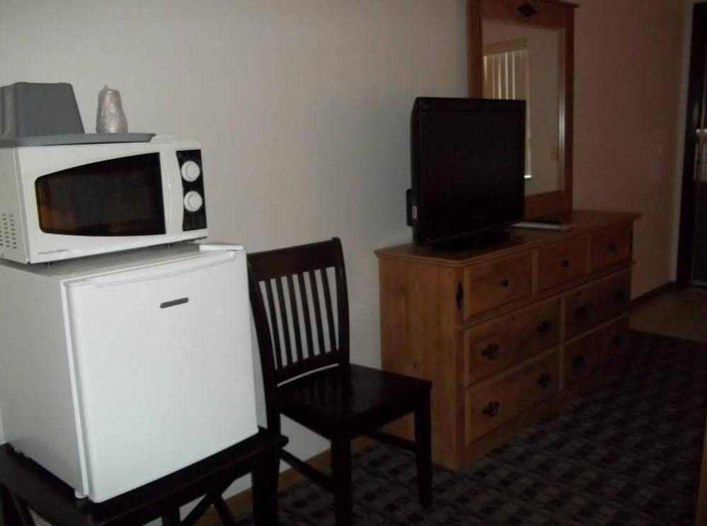 Burke Inn Motel & Suites