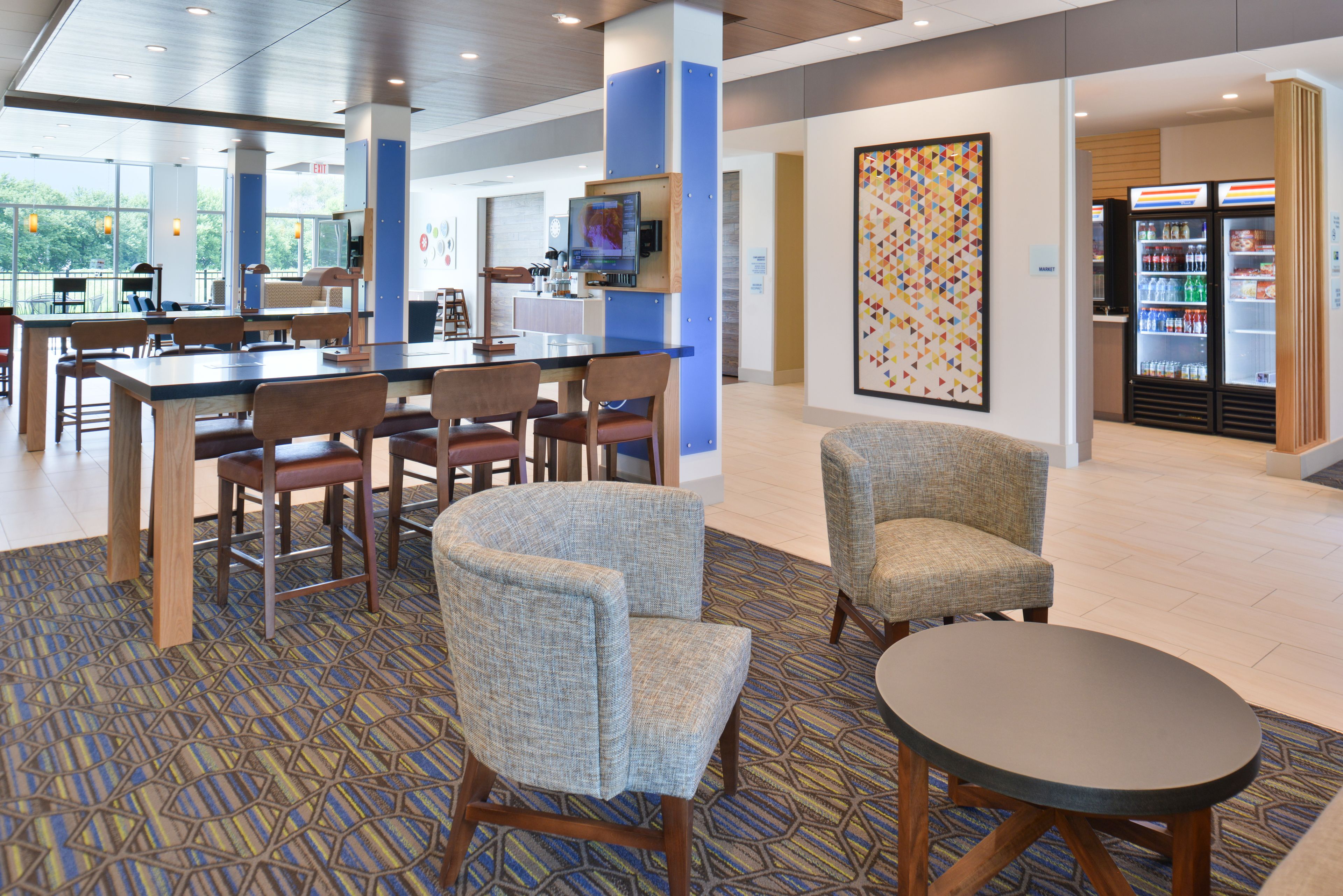 Holiday Inn Express & Suites Omaha Airport
