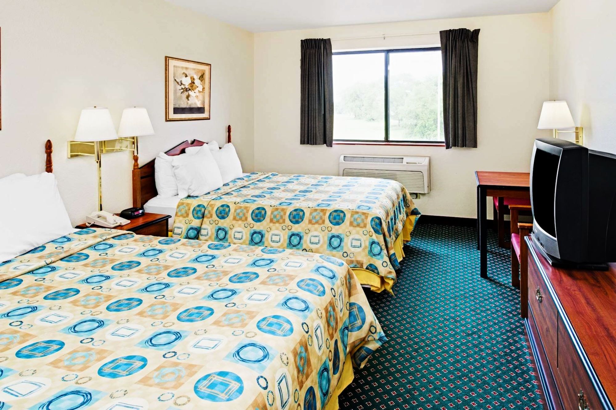 Super 8 by Wyndham Omaha Eppley Airport/Carter Lake