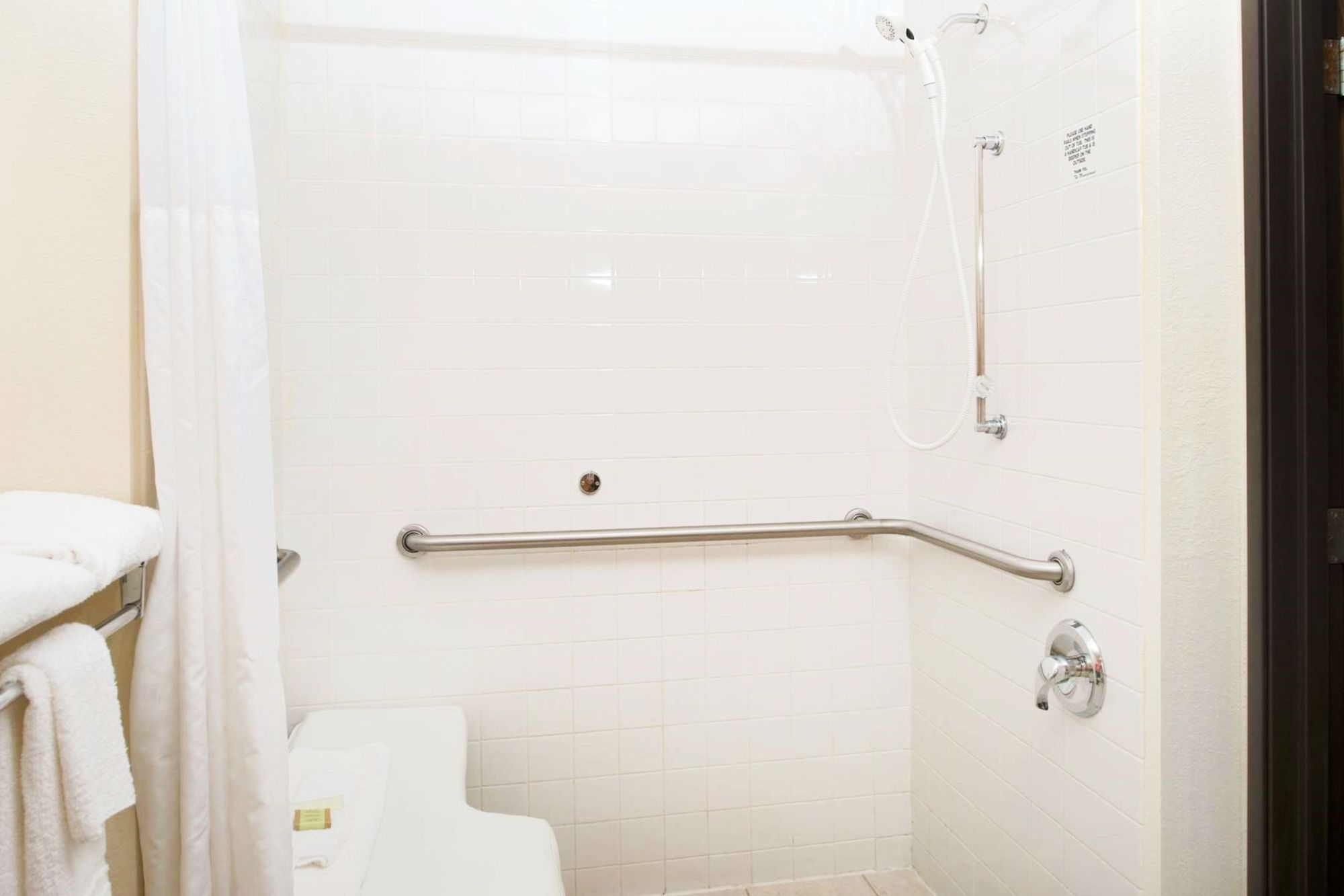 Super 8 by Wyndham Omaha Eppley Airport/Carter Lake