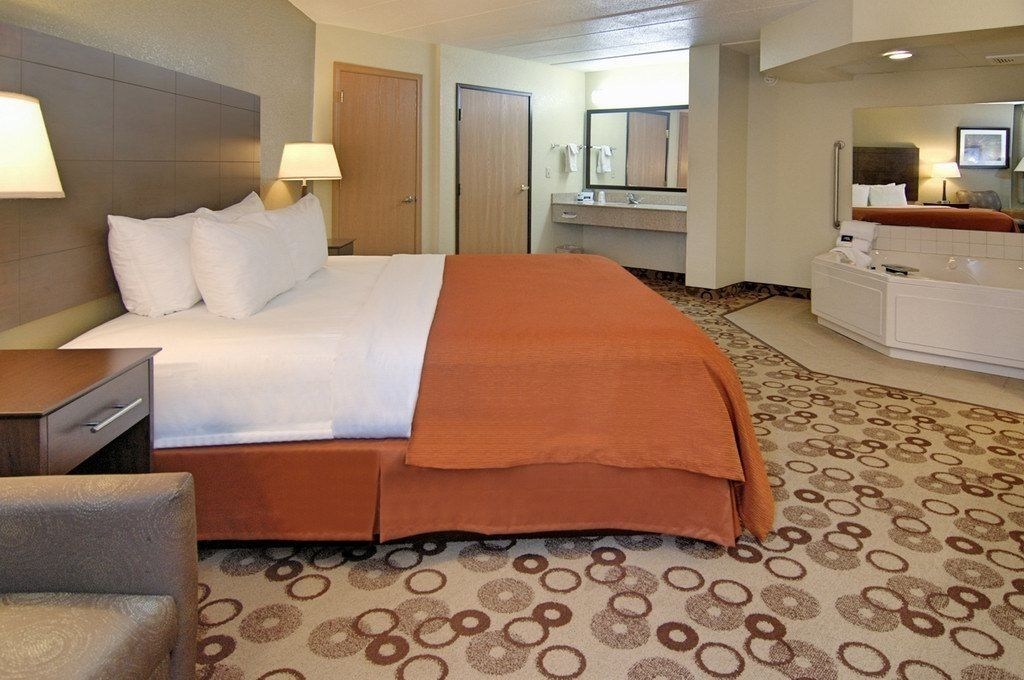 Spark by Hilton Cedar Falls