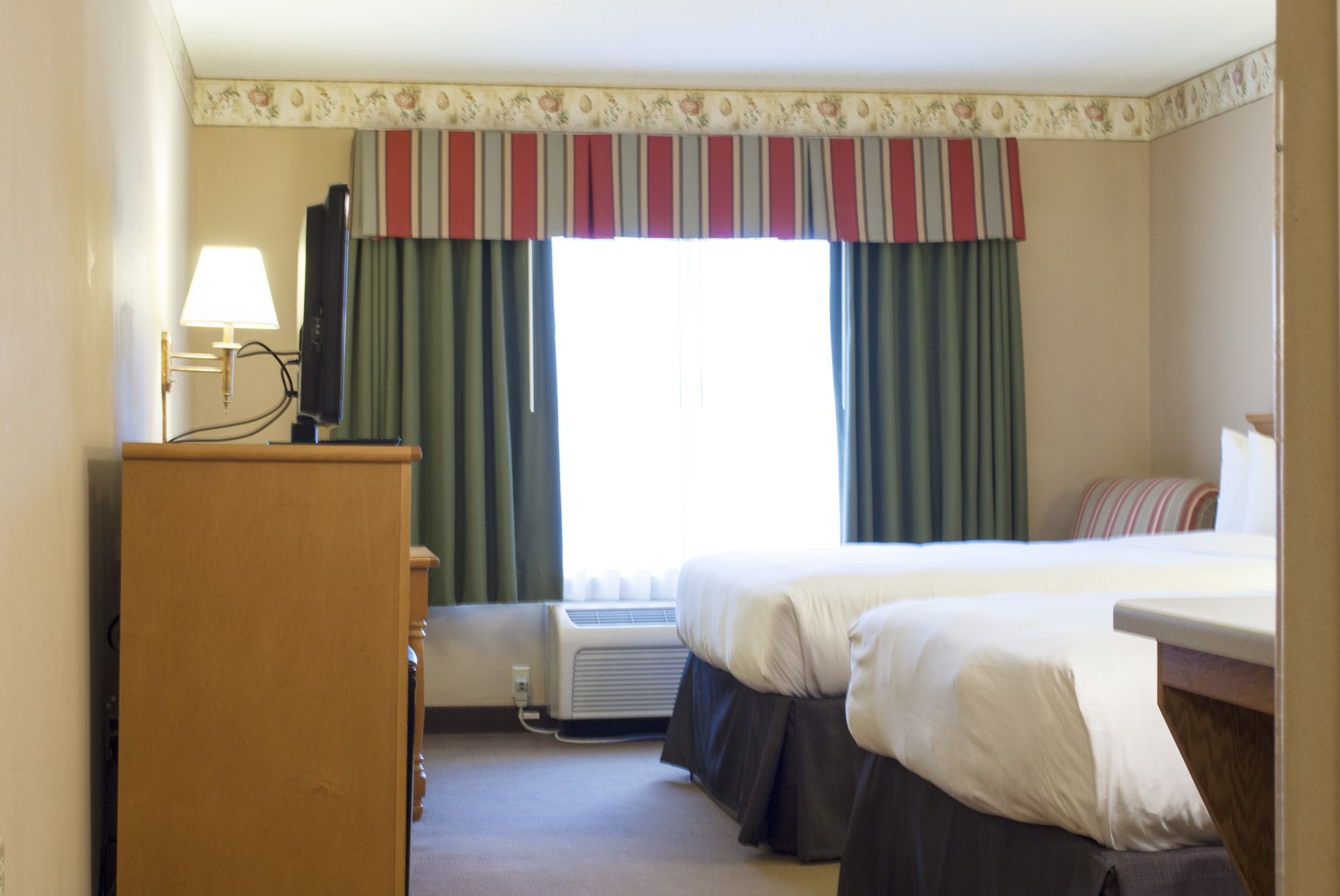 Country Inn & Suites by Radisson, Cedar Falls, IA