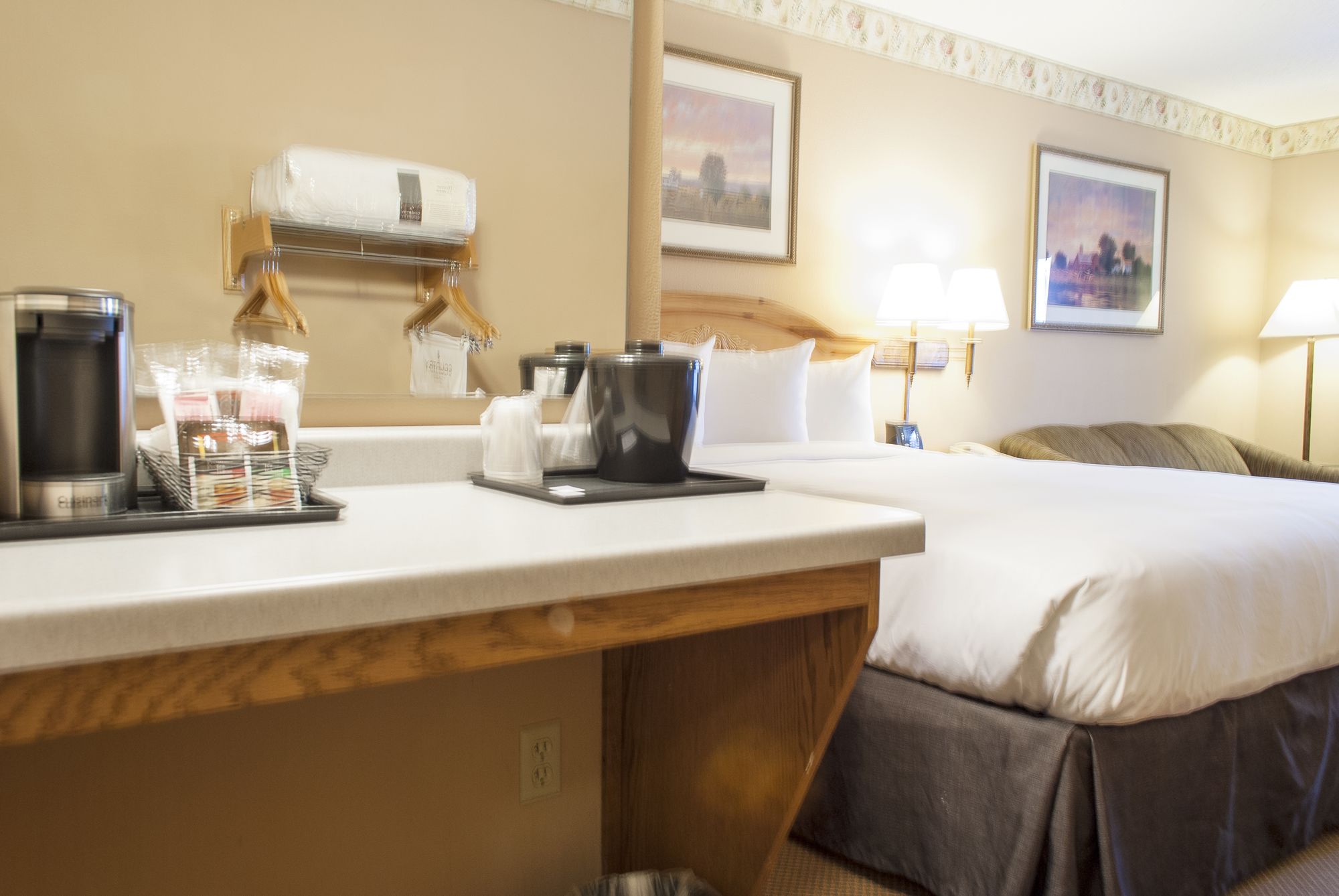 Country Inn & Suites by Radisson, Cedar Falls, IA
