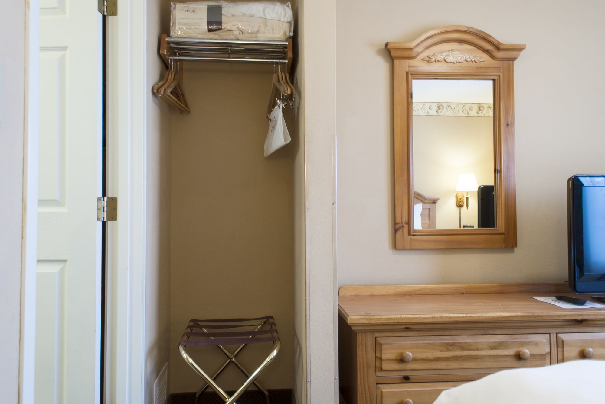 Country Inn & Suites by Radisson, Cedar Falls, IA