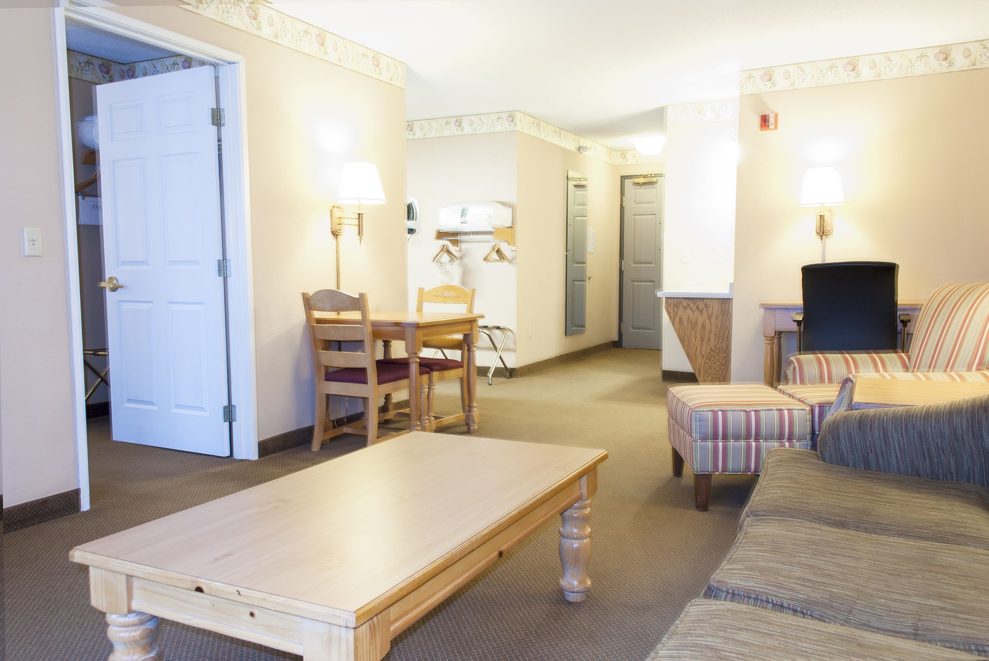 Country Inn & Suites by Radisson, Cedar Falls, IA