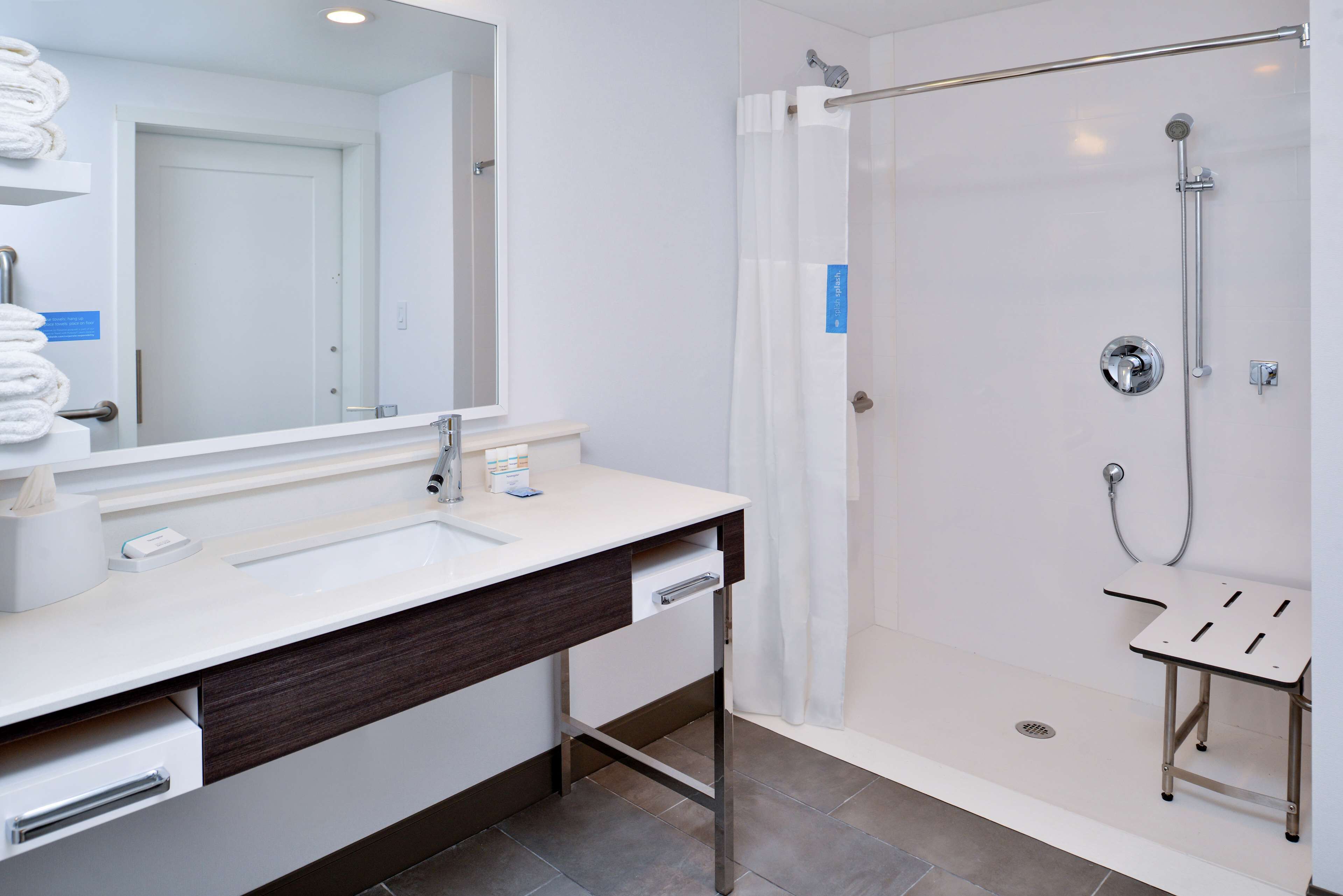 Hampton Inn Cedar Falls Downtown