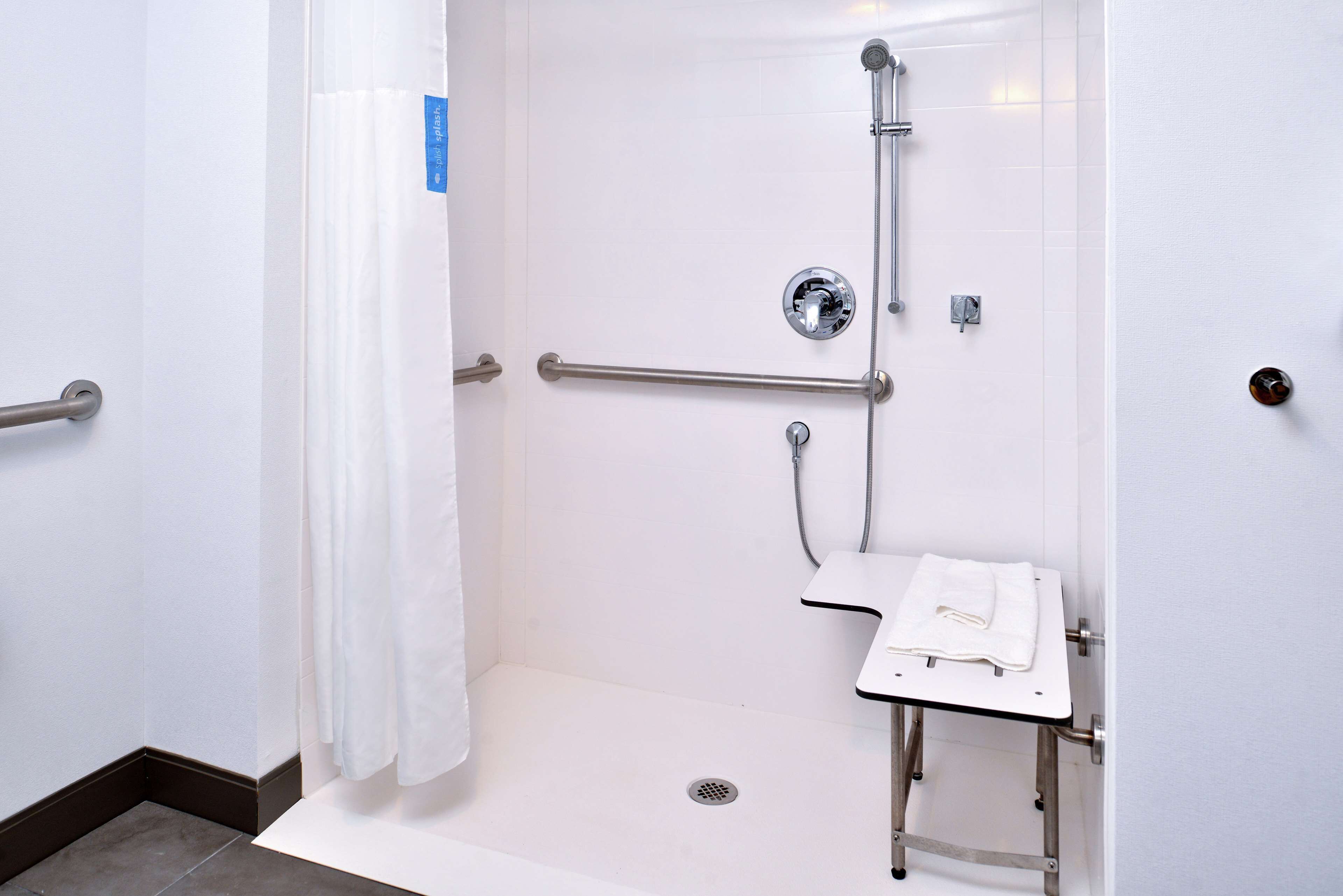 Hampton Inn Cedar Falls Downtown